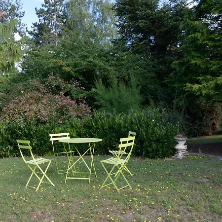 Domaine Chez Maurice Bed & Breakfast Becheresse